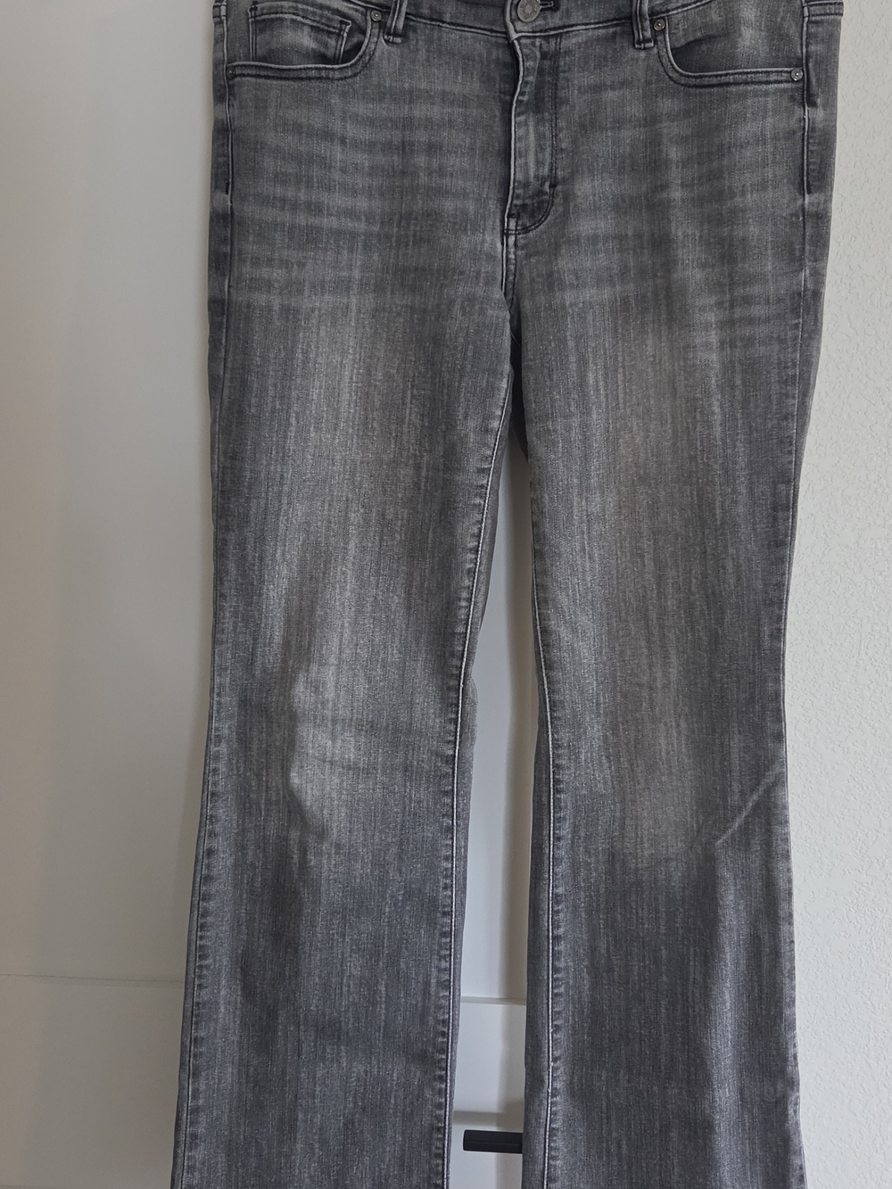 White House Black Market Women’s Gray Washed Jeans - Classic Straight Leg